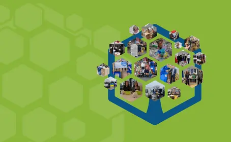 Die Grafik zeigt einen stilisierten Baum mit rautenförmigen Blättern, auf denen Bilder mit PRODINGER hilft Aktionen montiert sind.